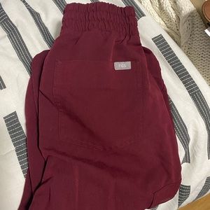 High waisted Zamora XS and Catarina top xxs scrub set